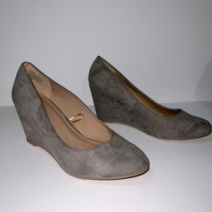 Size 12 wedge grey shoes